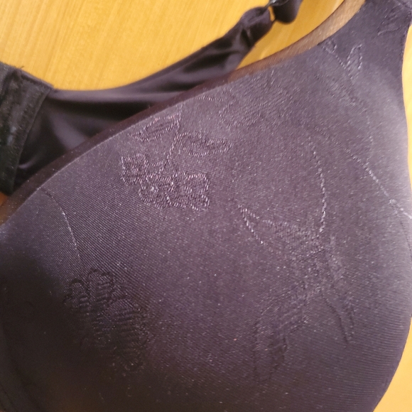 Bra 38D NWOT vanity fair black underwire lightly padded - Picture 4 of 6